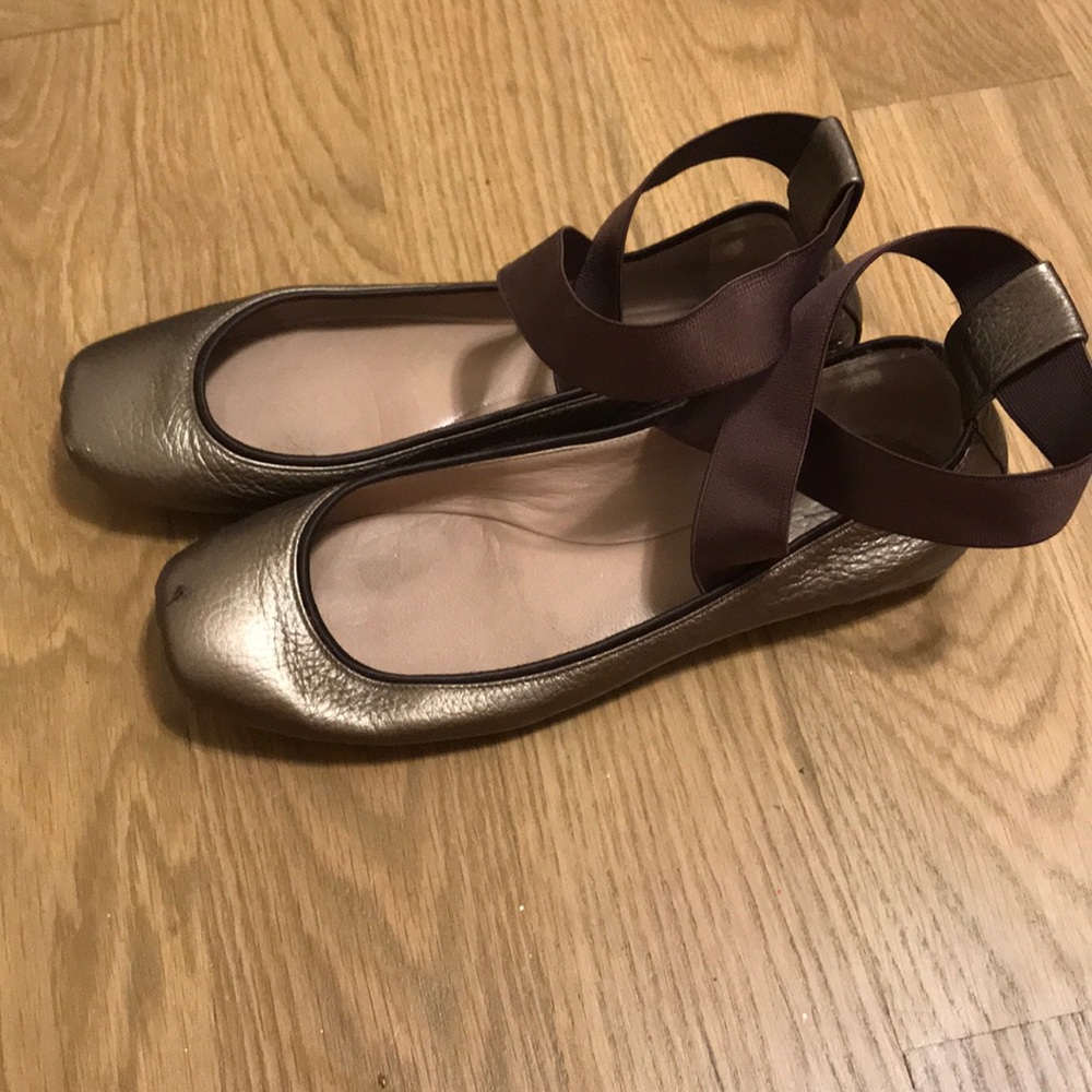 Chlo Flats - image 2